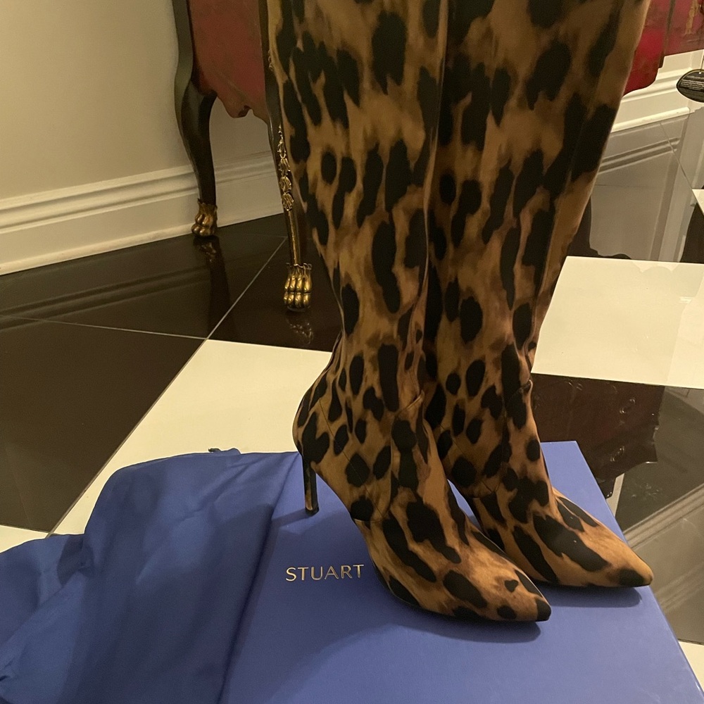 Stuart Weitzman - Picture 2 of 6